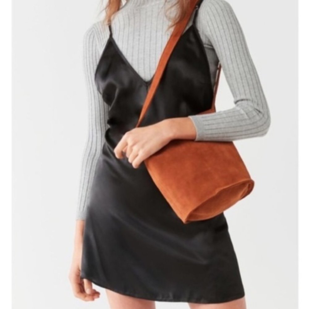 SOLD Urban Outfitters Lulu  Suede Bucket Bag Brown - Picture 4 of 11
